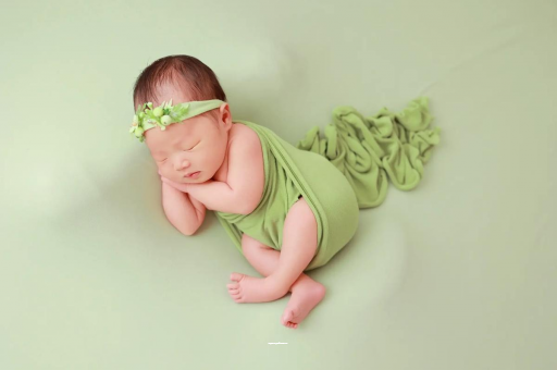 盘锦宝宝趴着睡是积食吗